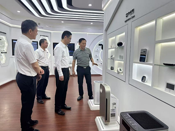 湖北省委常委、省委統(tǒng)戰(zhàn)部部長(zhǎng)寧詠一行調(diào)研四方光電